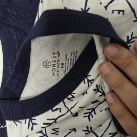 The Honest Company and Carter Baby Bundle - Picture 5 of 6